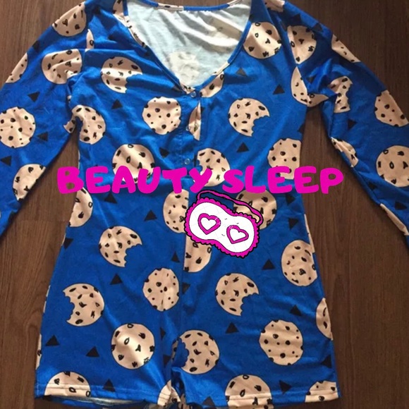 Women’s sleep cookie onesie 💙🍪 - Picture 5 of 6